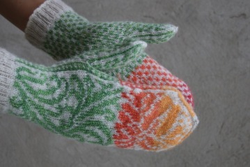 Hand knitted, exclusive woolen Mittens
