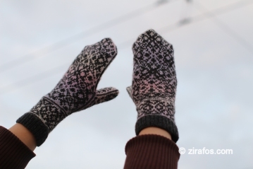 Warm and cozy mittens "Arabesque"