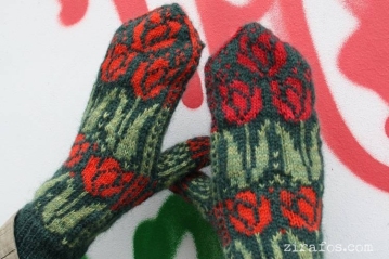 Woollen, bright, hand knitted mittens "Red Tulips"