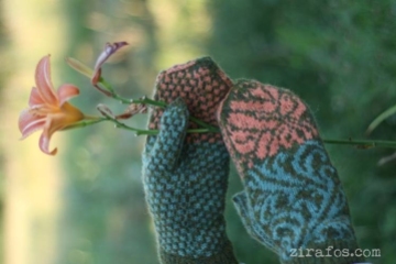 Hand knitted mittens "Tiger Lilies"