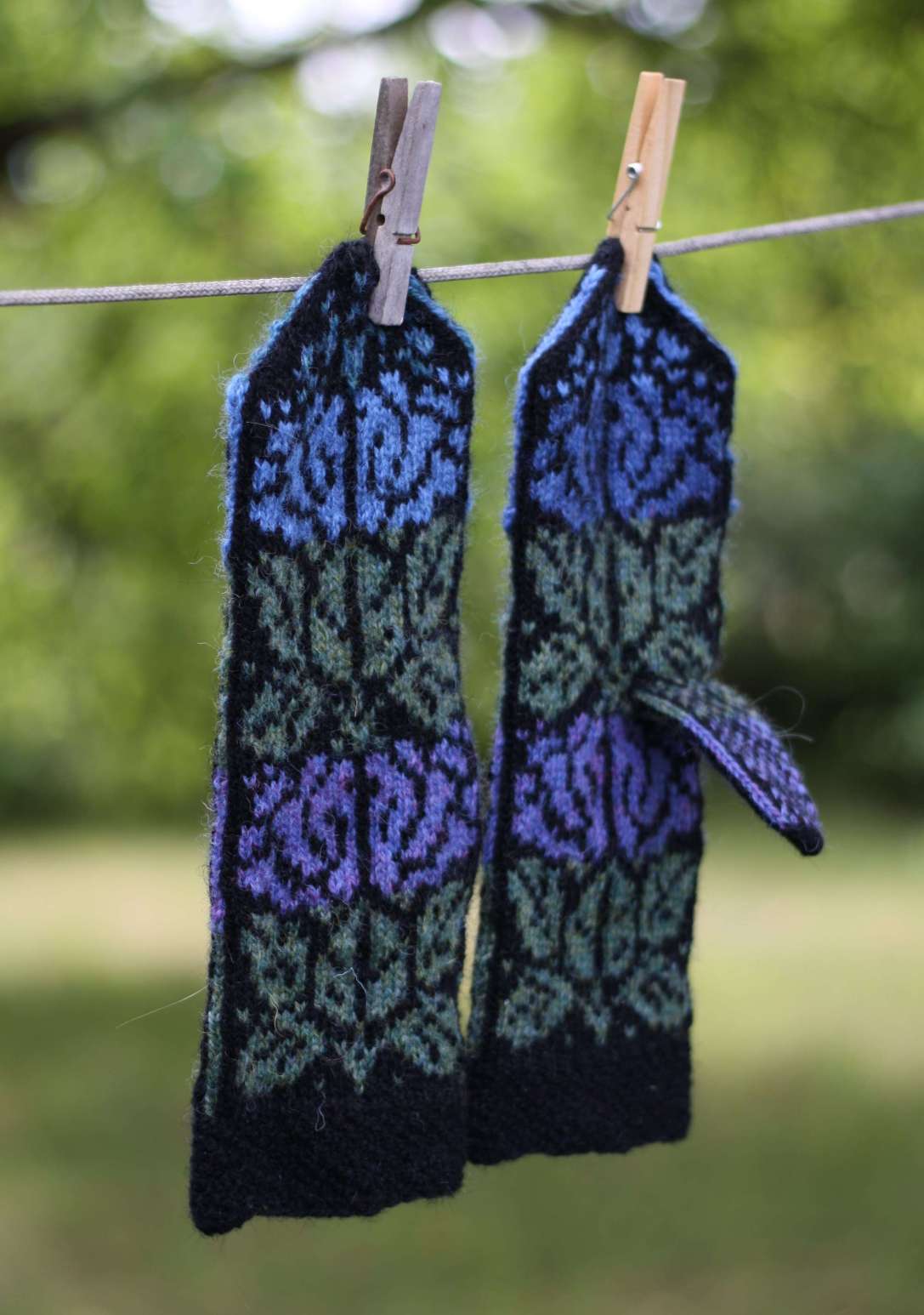 Original, hand knitted, warm, woolen Mittens "Bluebells"